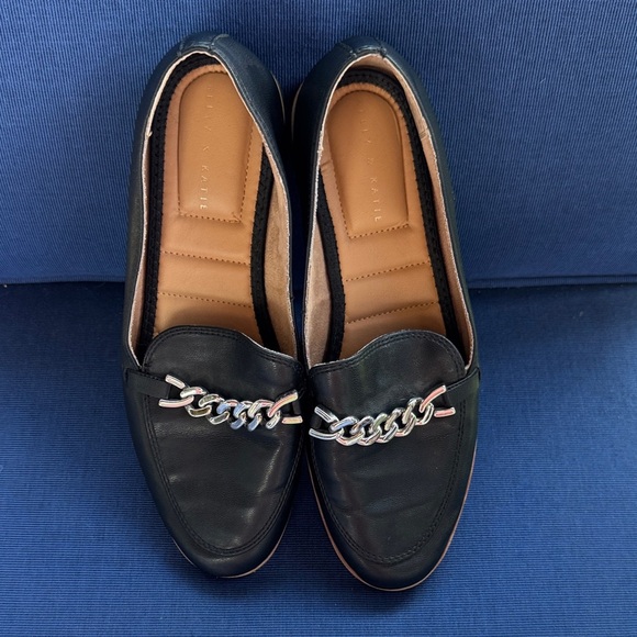 Kelly & Katie Black Flats with Silver Chain Detail - Picture 2 of 5